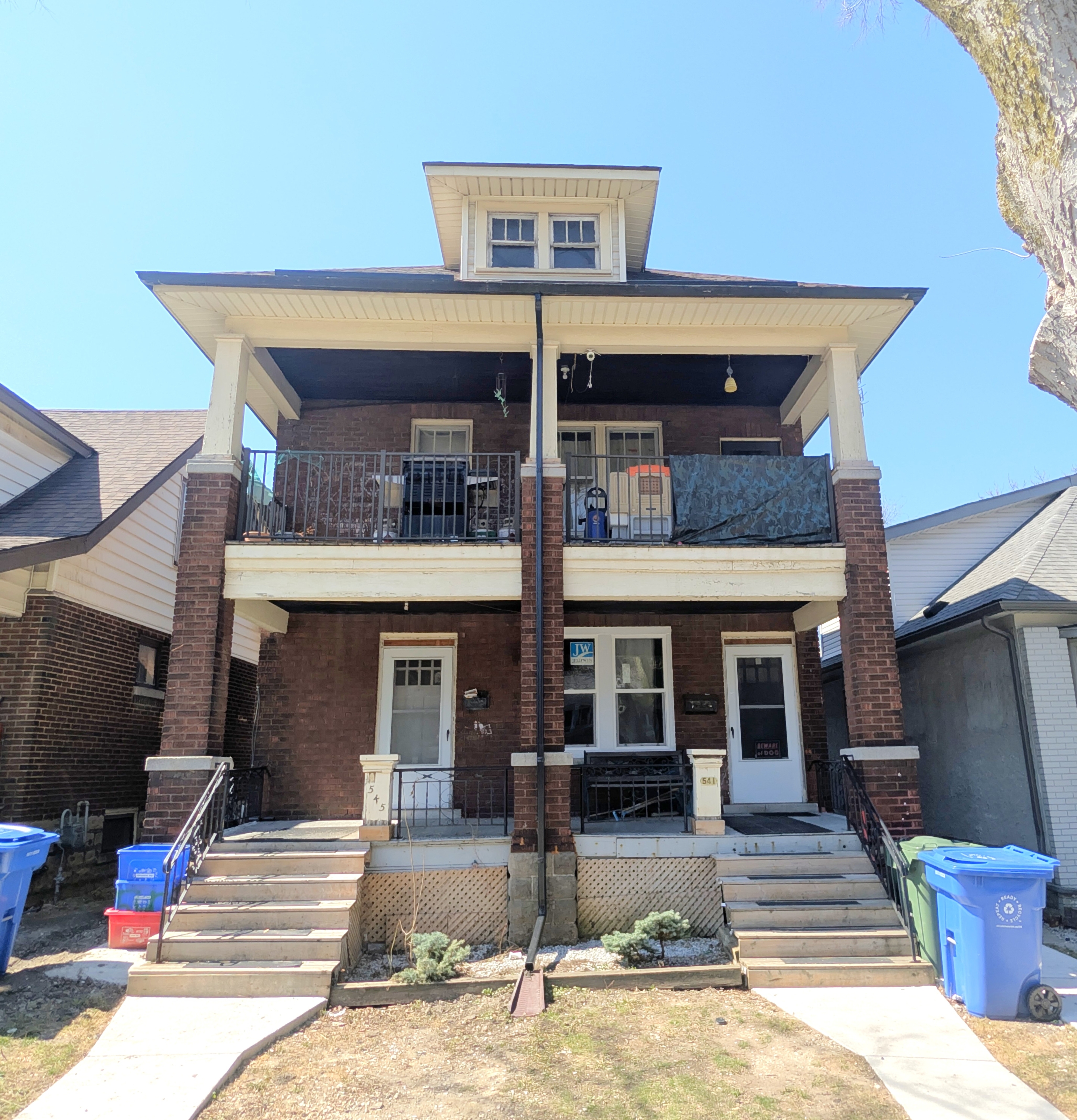 545 McEwan Avenue - 1