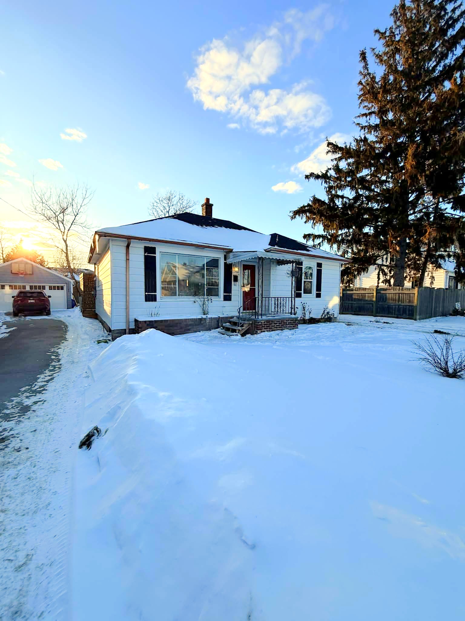 2373 Tourangeau Road
